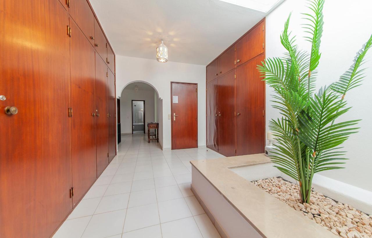 N - Astonishing Bay View Guesthouse 拉哥斯 外观 照片